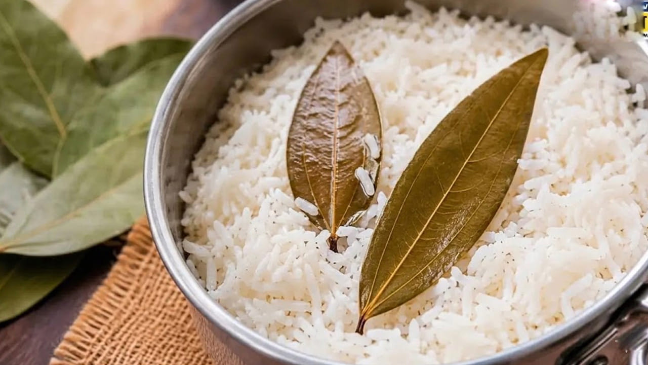 Bay Leaves In Rice 