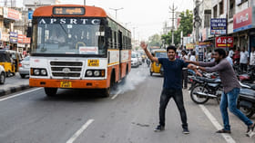 వారించిన స్నేహితుడు.. వినని మొండితనం.. చివరికీ!