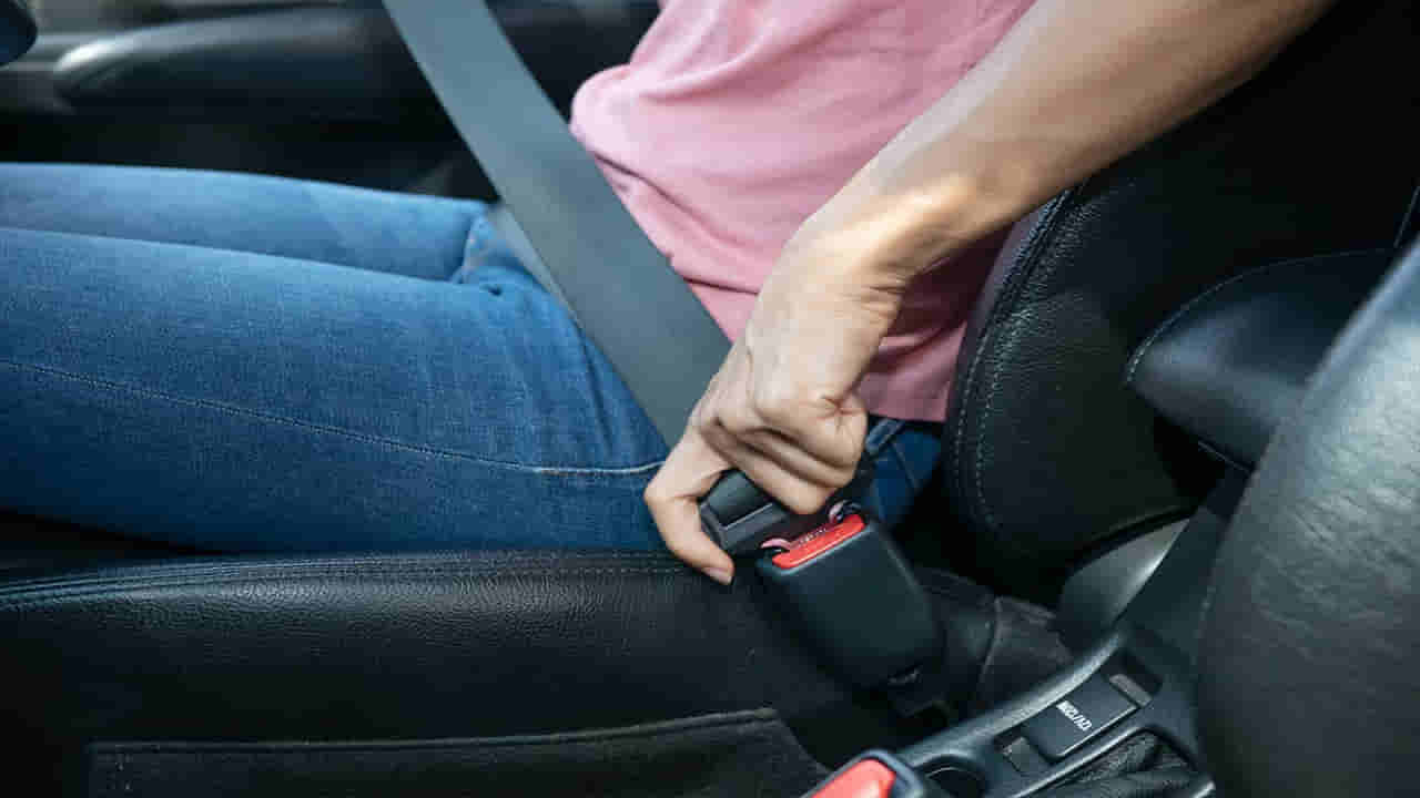 Car Seat Belt: కారు సీటు బెల్టు జరిమానా తప్పించుకోవడానికే కాదు.. అసలు ప్రయోజనాలు తెలిస్తే షాకవుతారు!