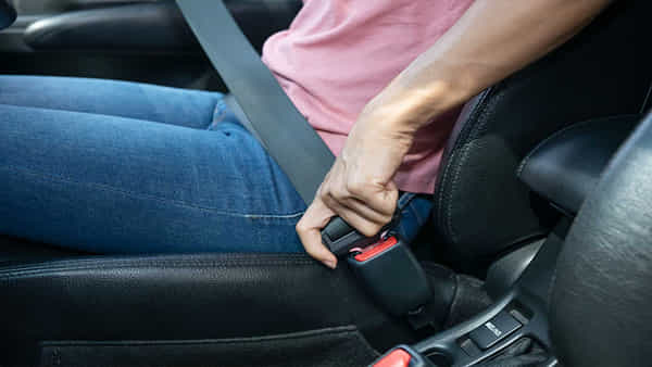 Car Seat Belt: కారు సీటు బెల్టు జరిమానా తప్పించుకోవడానికే కాదు.. అసలు ప్రయోజనాలు తెలిస్తే షాకవుతారు!