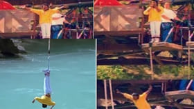 డైరెక్టర్ వారించినా అభిమానుల కోసం ఎందాకైనా అంటూ..