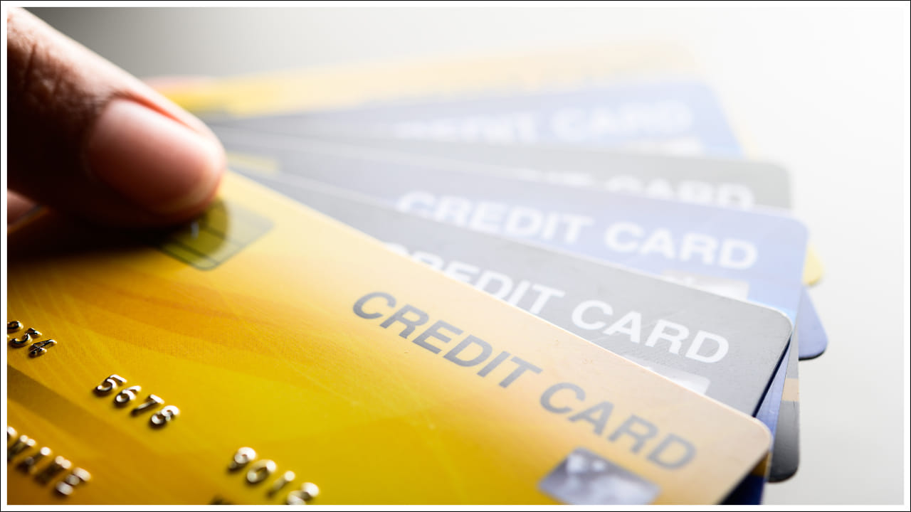 Credit Card: క్రెడిట్ కార్డ్ రికవరీ ఏజెంట్లు ఇంటికొచ్చి వేధించవచ్చా? ఆర్‌బీఐ రూల్స్ ఇవే.. వినియోగదారులకున్న హక్కులు తెలుసుకోండి!