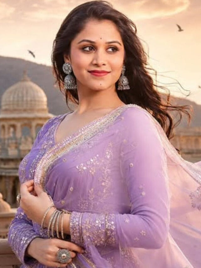 సొగసు చూడతరమా.. ట్రెడిషనల్ లుక్‌లో అదిరిపోయిన బిగ్ బాస్ బ్యూటీ