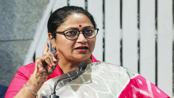 ఆర్థిక స్థిరత్వానికి ఢిల్లీ సర్కార్ సంచలన నిర్ణయం..!
