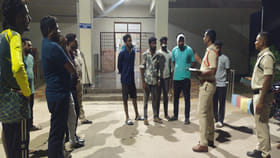 రెచ్చిపోతున్న గంజాయి ముఠా.. అర్థరాత్రి విచ్చలవిడిగా దాడులు!