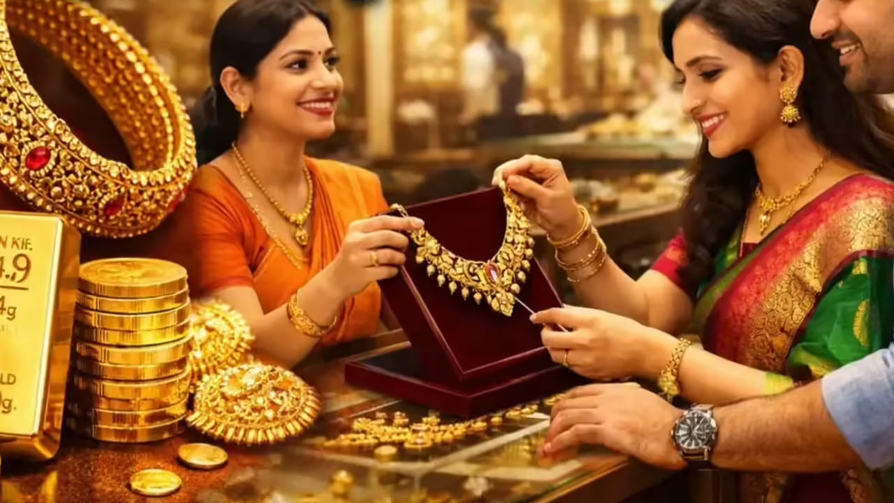గత నెలలో బంగారం ధరలు పడిపోగా.. ఈ నెలలో గత కొద్ది రోజులుగా పెరుగుతూ వస్తోన్నాయి. ప్రస్తుతం తులం బంగారం రూ.1.60 లక్షల వద్ద కొనసాగుతోంది. భౌగోళిక పరిస్థితుల, ద్రవ్యోల్బణం గోల్డ్ రేట్లు పెరగడంలో కీలక పాత్ర పోషిస్తున్నాయి. అయితే రానున్న రోజుల్లో పసిడి ధరలు మరింత పెరగవచ్చని నిపుణులు అంచనా వేస్తున్నారు. త్వరలో మరింత పెరగుతాయని చెబుతున్నారు.