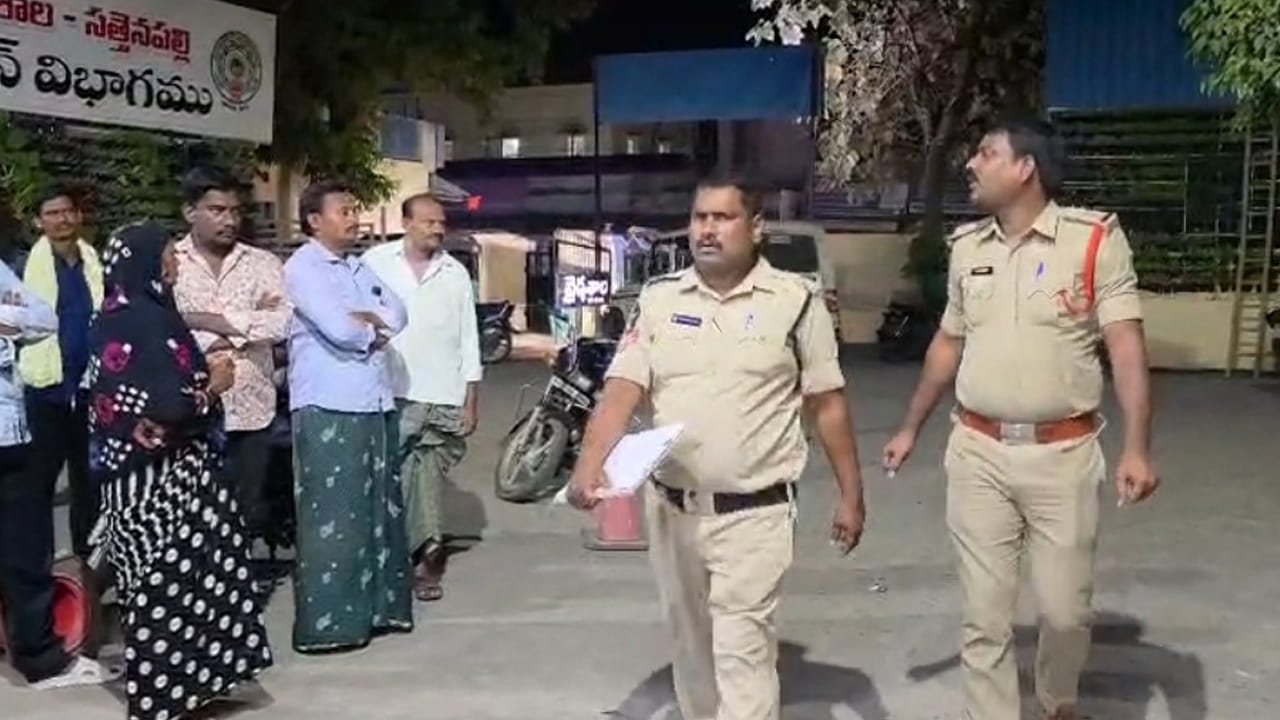 Andhra: ఓరి దుర్మార్గుడా.. భార్యతో గొడవ వద్దన్నందుకు దాడి చేశాడు.. చివరకు