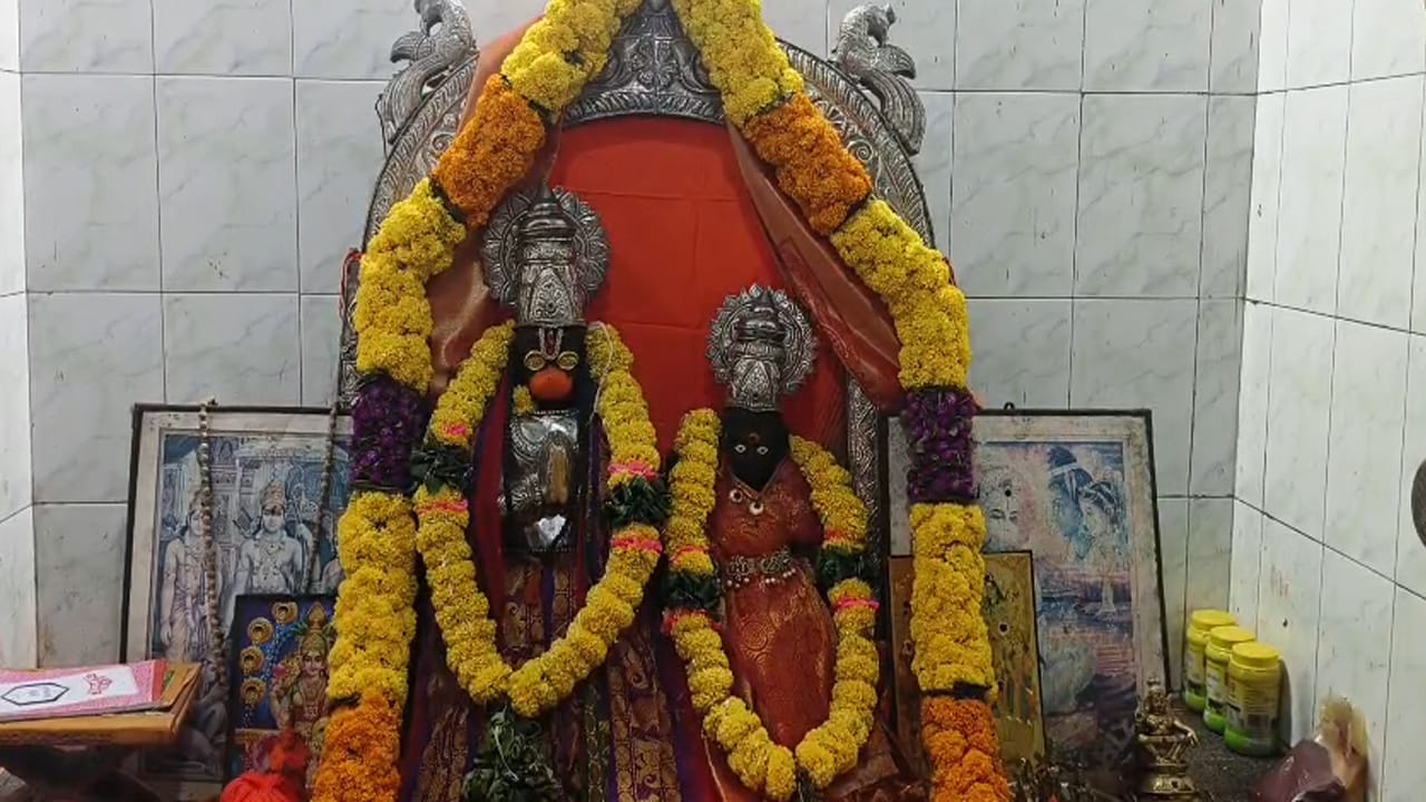 ఆంజనేయ స్వామివారి కల్యాణం జరగడం రాష్ట్రంలో ఇక్కడ ప్రత్యేకతని ఆలయ కమిటీ పెద్దలు చెబుతూ ఉంటారు. ఇది పూర్వకాలం నుండి అనాదిగా వస్తున్న సాంప్రదాయమని ఎంతో గొప్పగా చెబుతూ ఉంటారు కోటిపల్లి భక్తులు.
