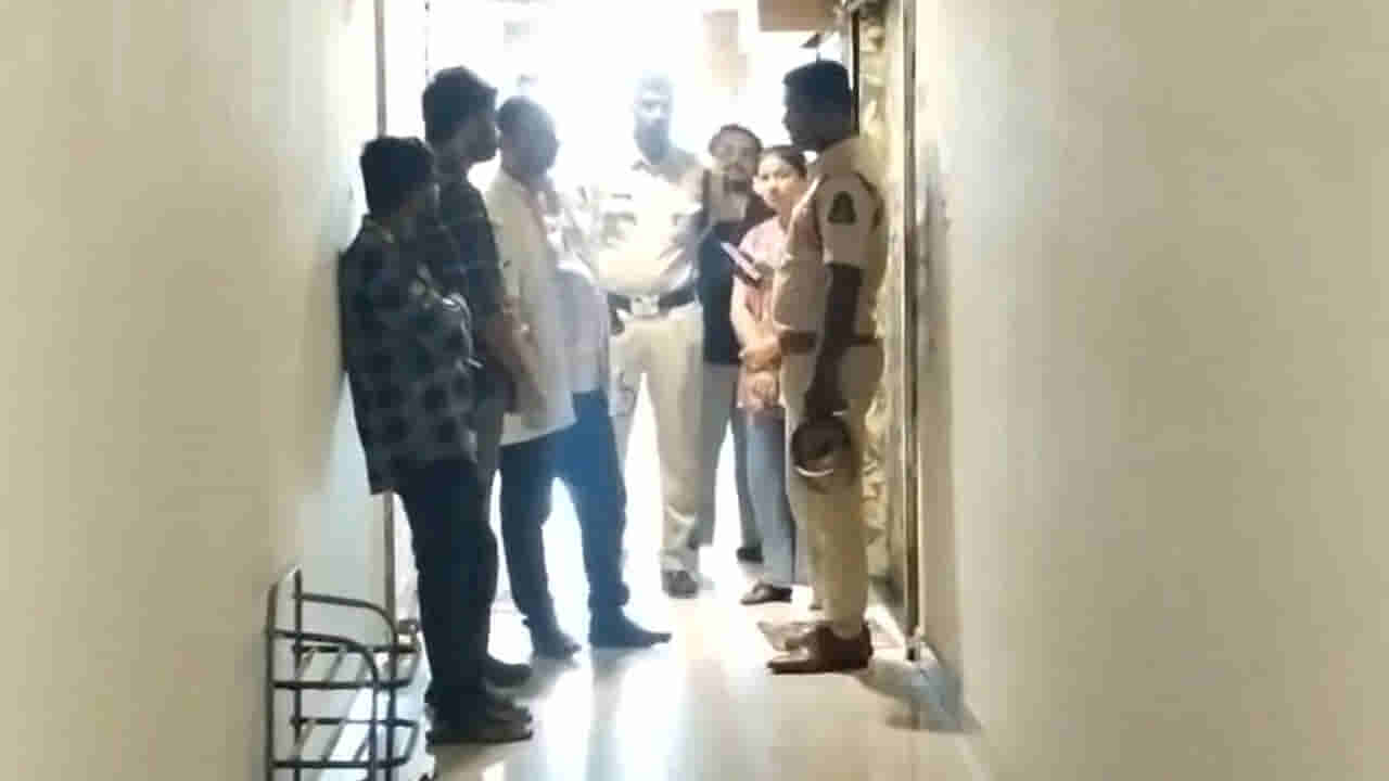 Hyderabad: పట్టపగలు దారుణం.. భార్యను నరికి చంపి.. నేరుగా పోలీస్ స్టేషన్కు వెళ్లాడు.. !