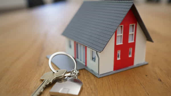 Home Loan: హోమ్ లోన్తో ఇల్లు కొనాలనుకునేవారు ఇప్పుడే కళ్లు తెరవండి.! తెలుసుకోవాల్సిన విషయాలు ఇవిగో