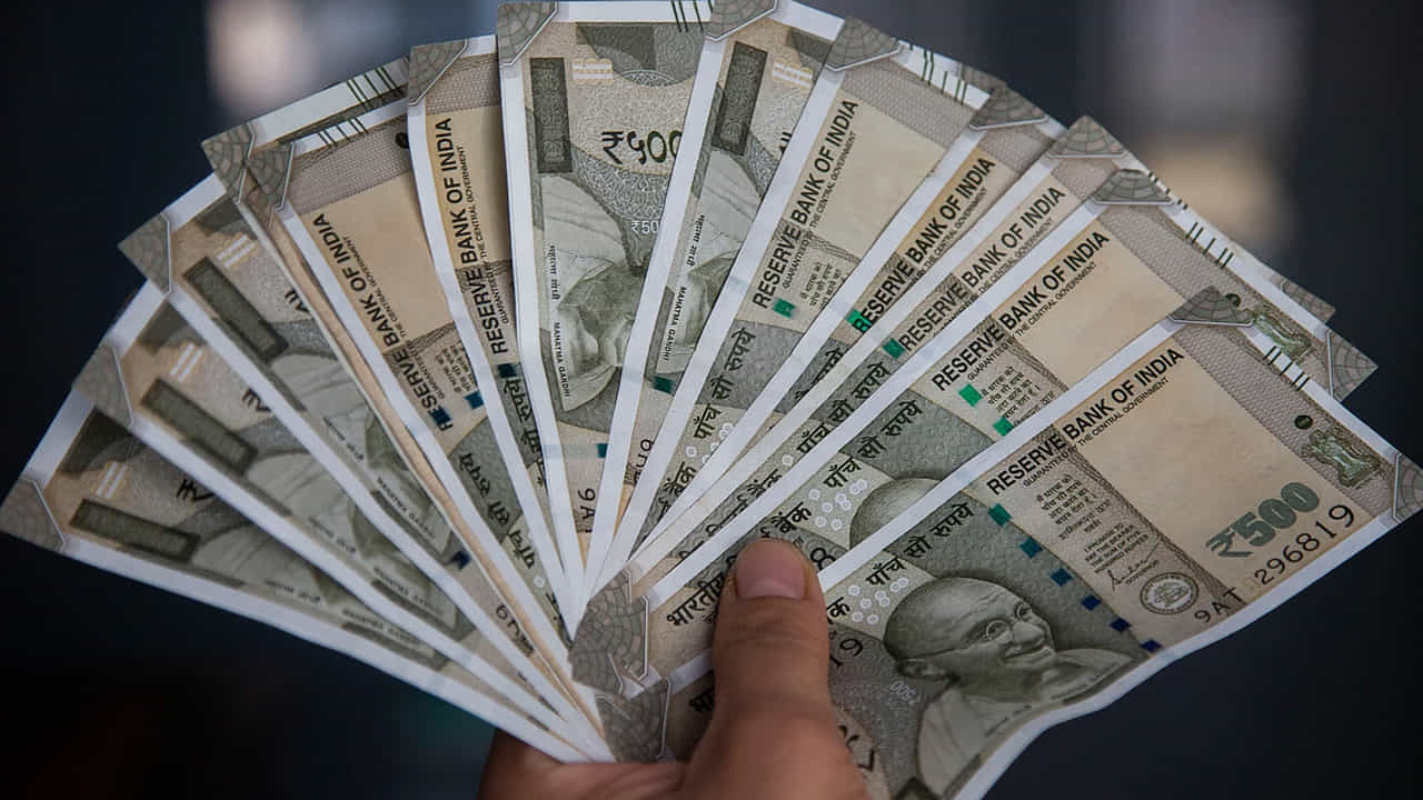 ప్రస్తుతం చాలా మంది వినియోగదారులు మార్కెట్లో లభించే రసాయనాలు కలిసిన మసాలాల కంటే, ఇంట్లో తయారుచేసిన స్వచ్ఛమైన ఉత్పత్తులను కొనుగోలు చేయడానికి ఆసక్తి చూపుతున్నారు. ఈ ధోరణి మహిళలకు మంచి ఆదాయ అవకాశంగా మారుతోంది. సోషల్ మీడియా, వాట్సాప్ గ్రూపులు, స్థానిక కిరాణా దుకాణాల ద్వారా కూడా ఉత్పత్తులను సులభంగా మార్కెట్ చేయవచ్చు.