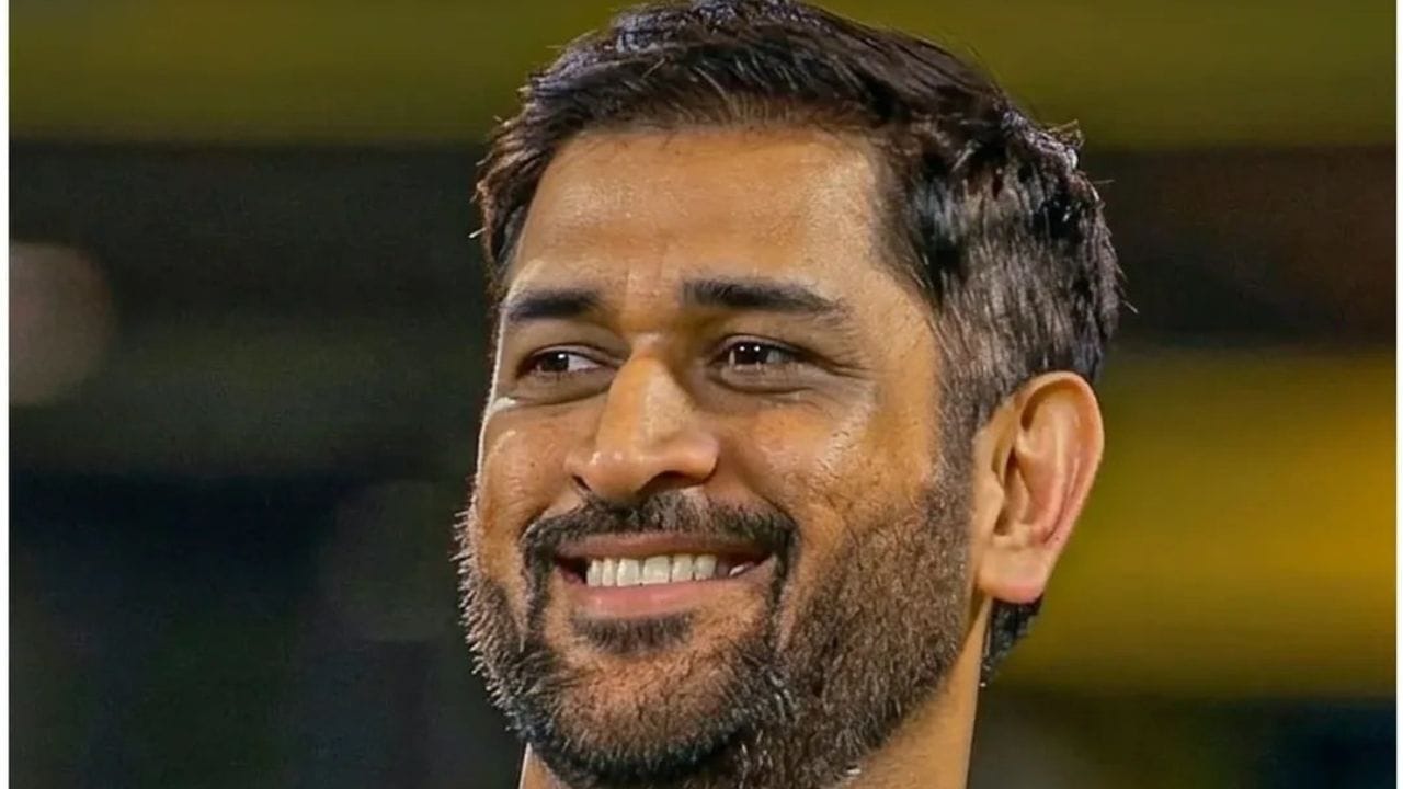 ఒకవేళ ఈ సీజన్‌లో ధోనీ ఒక్క మ్యాచ్ కూడా ఆడకుండానే ముగిస్తే, అభిమానులకు అది గుండెకోత మిగిల్చినట్లే అవుతుంది. ఇదే ఆయనకు చివరి ఐపీఎల్ సీజన్ అవుతుందా అనే ఆందోళన కూడా అభిమానుల్లో వ్యక్తమవుతోంది. అయితే ధోనీ పదవీ విరమణపై చెన్నై యాజమాన్యం నుంచి ఎలాంటి అధికారిక ప్రకటన రాలేదు. పైగా ధోనీ వచ్చే సీజన్‌లో కూడా కొనసాగాలని ఫ్రాంచైజీ కోరుకుంటోంది.