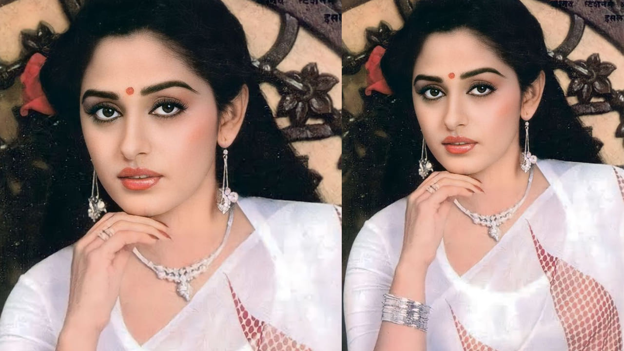 జయప్రద విషయానికి వస్తే.. తెలుగు , హిందీ సినిమాల్లో ఒక వెలుగు వెలిగిన హీరోయిన్. ఆమె కేవలం నటిగానే కాకుండా, రాజకీయ నాయకురాలిగా కూడా తనదైన ముద్ర వేశారు. 14 ఏళ్ల వయసులోనే 'భూమి కోసం' అనే సినిమాలో ఒక చిన్న డాన్స్ బిట్‌తో తన కెరీర్ ప్రారంభించారు. ఆ తర్వాత కె. విశ్వనాథ్ 'సిరి సిరి మువ్వ' సినిమా ఆమెకు భారీ బ్రేక్ ఇచ్చింది. గొప్ప దర్శకుడు సత్యజిత్ రే మాట్లాడుతూ.. జయప్రదని "ప్రపంచంలోనే అత్యంత అందమైన మహిళ" అని అన్నారు. తెలుగులో స్టార్ హీరోయిన్‌గా ఉన్నప్పుడే 'సర్గమ్' (సిరి సిరి మువ్వ రీమేక్) సినిమాతో బాలీవుడ్‌లోకి ప్రవేశించారు. అక్కడ అమితాబ్ బచ్చన్, జితేంద్ర వంటి అగ్ర హీరోలతో కలిసి నటించి అగ్ర కథానాయికగా పేరు తెచ్చుకున్నారు.