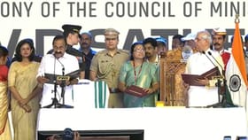కేరళం కొత్త సీఎంగా వీడీ సతీశన్ ప్రమాణ స్వీకారం