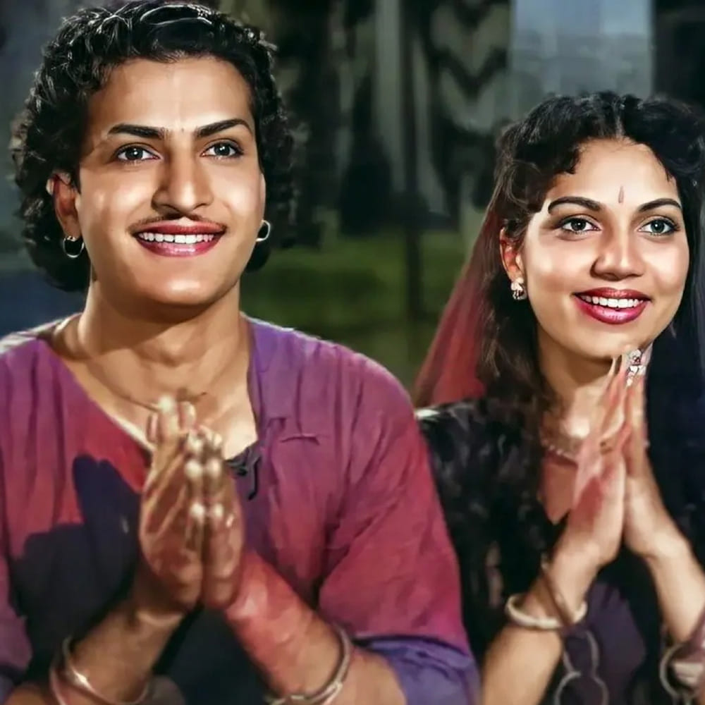 ఈ అందమైన దృశ్యకావ్యంలో సంగీతం, సాహిత్యం ఒకదానితో ఒకటి పోటీ పడ్డాయి. సాలూరు రాజేశ్వరరావు అందించిన స్వరాలు ఈ సినిమాను కాలాతీతమైన క్లాసిక్‌గా మార్చాయి. 'నెల రాజా వెన్నెల రాజా', 'మనసున మల్లెల మాలలు గారే', 'అవునా నిజమేనా' వంటి అద్భుతమైన పాటలు నేటికీ సంగీత ప్రియుల గుండెల్లో మ్రోగుతూనే ఉన్నాయి. ఈ చిత్రంలో మొత్తం 17 పాటలు ఉండగా, అందులో 16 పాటలను ప్రముఖ కవి దేవులపల్లి కృష్ణశాస్త్రి కలం నుండి జాలువారడం విశేషం. భానుమతి అద్భుత గాత్రం, ఎన్టీఆర్ ఆహార్యం ఈ సినిమాకు ప్రాణప్రతిష్ఠ చేశాయి.