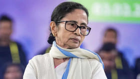 మమతా బెనర్జీ సర్కార్‌ను బర్తరఫ్‌ చేసిన గవర్నర్..