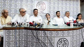 ఎన్నికల ఫలితాలపై మమతా బెనర్జీ సంచలన వ్యాఖ్యలు