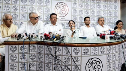 ఎన్నికల ఫలితాలపై మమతా బెనర్జీ సంచలన వ్యాఖ్యలు