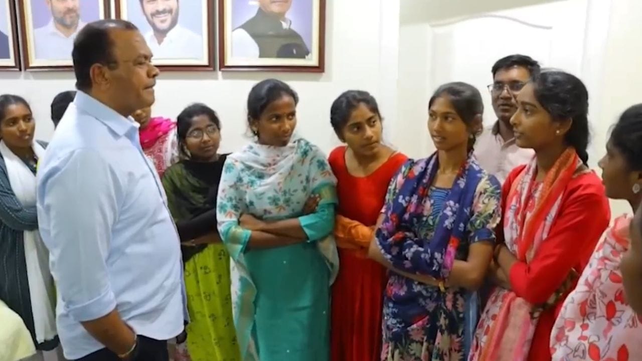 Minister Komatireddy: పదవ తరగతి విద్యార్థులకు మంత్రి కోమటిరెడ్డి బర్త్ డే సర్ప్రైజ్ గిఫ్ట్..