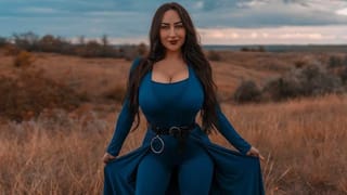 కాకులకు ఆహారం పెట్టిన చిన్నారి.. తిరిగి అవి ఏమిచ్చాయో తెలిస్తే అవాక్కే..