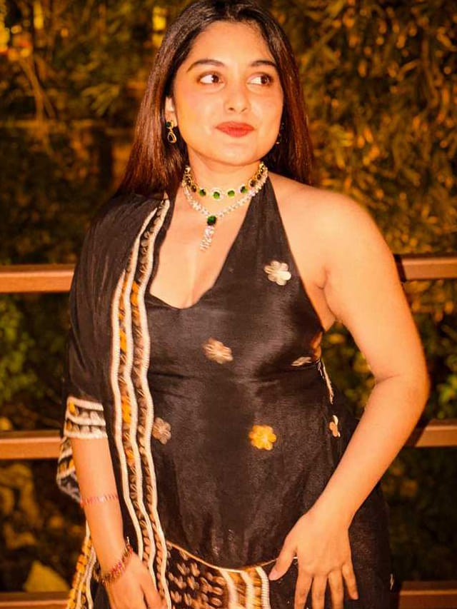చూపుతోనే కట్టిపడేస్తున్న ముద్దుగుమ్మ నివేధా థామస్..
