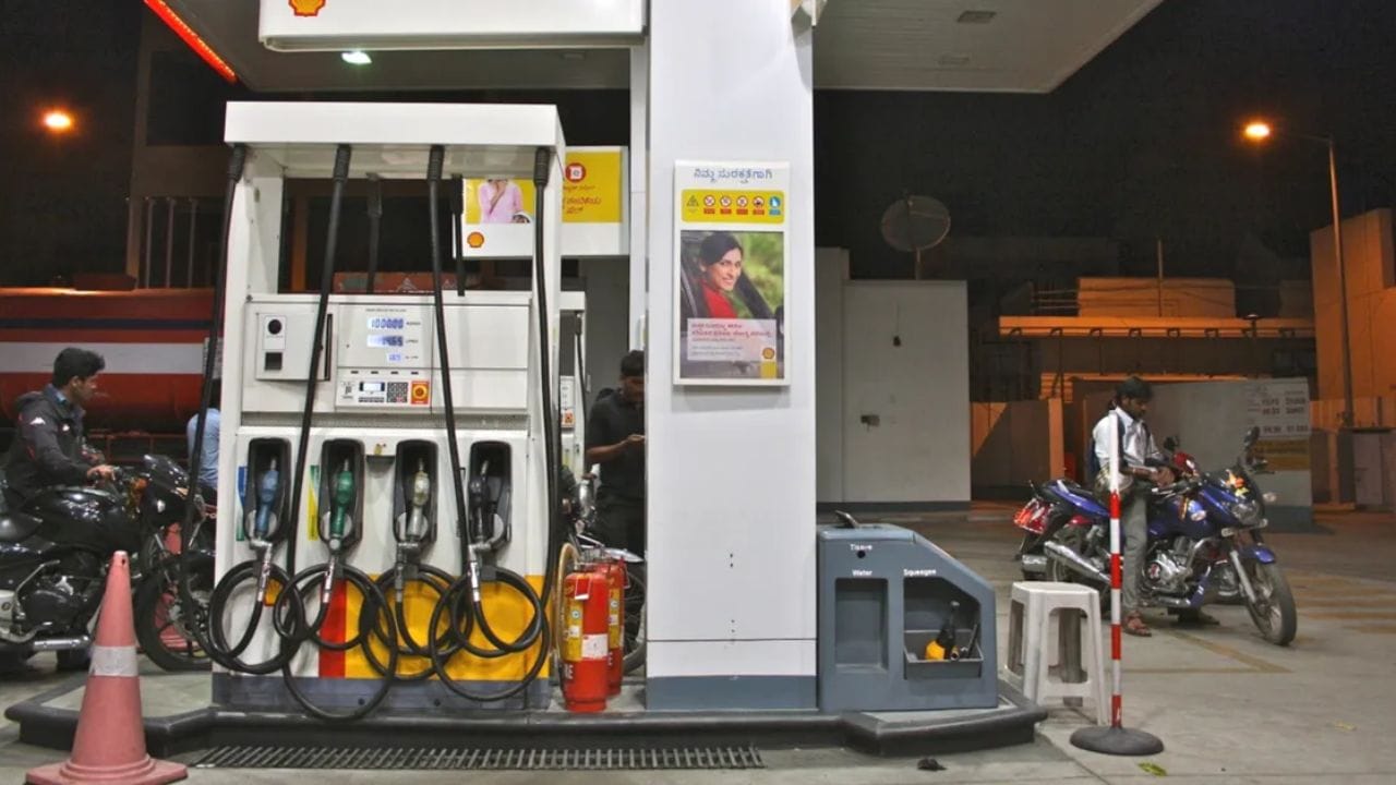 Petrol Pump (1)