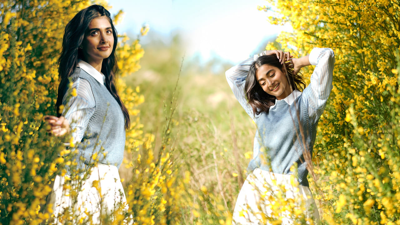 మనం టీవీ చూస్తున్నప్పుడో లేదా ఫోన్ స్క్రోల్ చేస్తున్నప్పుడో ఏదో ఒక రూమర్ మన కంట పడుతూనే ఉంటుంది. అందులోనూ సినీ తారల పెళ్లి, ప్రేమ విషయాలైతే ఇట్టే వైరల్ అయిపోతాయి. చాలా కాలంగా సైలెంట్‌గా ఉంటున్న పూజా హెగ్డే, ఇప్పుడు మళ్ళీ వార్తల్లో నిలిచింది.
