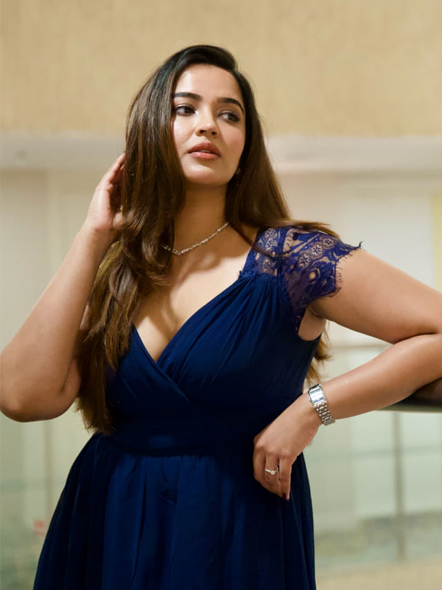 పిచ్చెక్కిస్తున్న తెలుగమ్మాయి పూజిత .. కుర్రాళ్లు ఫిదా