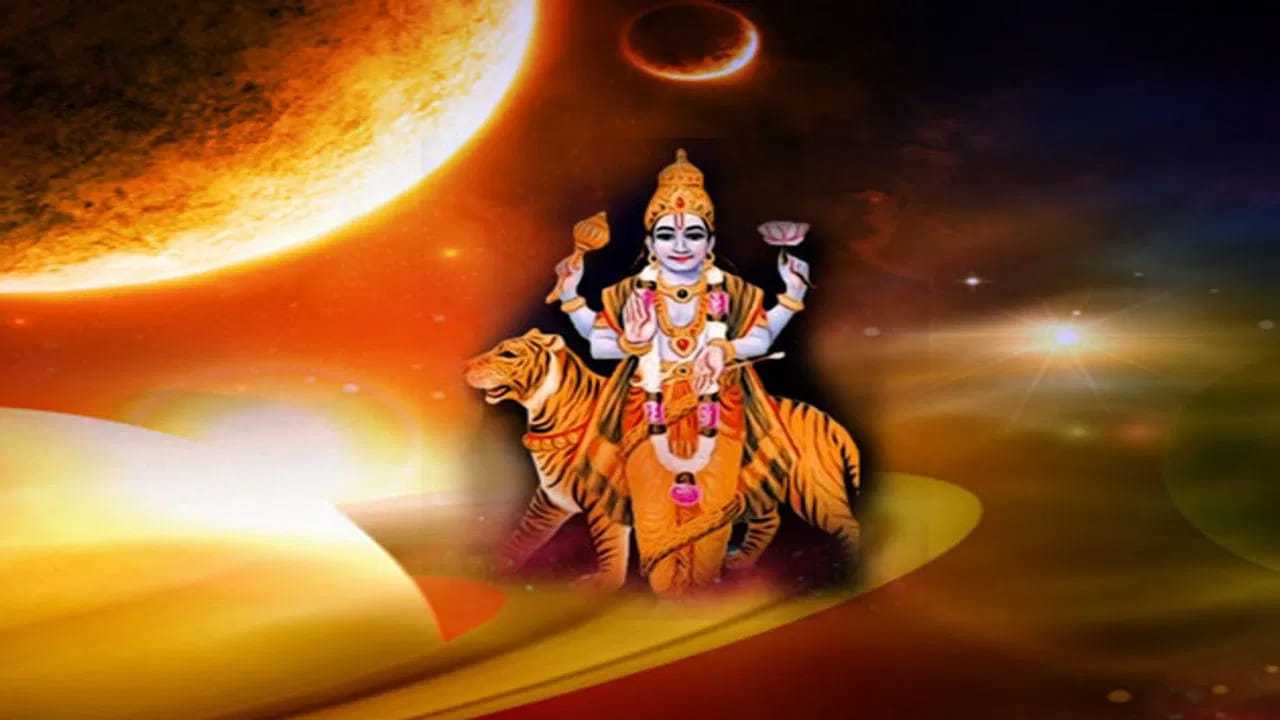 
రాహువును అశుభంగా చెబుతారు. అయితే, ఈ నెలలో రెండు రాశుల వారికి సంతోషాలను తెచ్చి పెట్టనున్నాడు. త్వరలో తన స్థానాన్ని మార్చుకోనున్నాడు. దీని వలన భారీ ప్రయోజనాలను చేకూరనున్నాయి. ఇంకా అన్ని పనుల్లో  దూసుకెళ్తారు. వీరిని ఎవరూ కూడా ఆపలేరు మొత్తం వీరికి అనుకూలంగా మారుతుంది