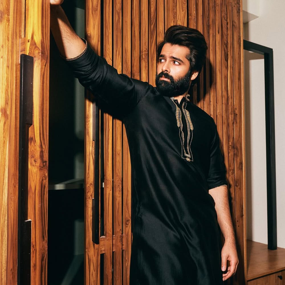  ఈ వార్త తెలిసిన రామ్ అభిమానులు "రామ్ - వైష్ణవి కాంబినేషన్‌లో సినిమా వస్తే బాగుంటుంది" అని సోషల్ మీడియాలో కామెంట్స్ చేస్తున్నారు. వీరిద్దరి మధ్య ఉండే ఎనర్జీ లెవెల్స్ స్క్రీన్ మీద అద్భుతంగా ఉంటాయని నెటిజన్లు అభిప్రాయపడుతున్నారు. 'బేబి' సినిమా విజయం తర్వాత వైష్ణవికి వరుస అవకాశాలు తలుపు తడుతున్నాయి. ప్రస్తుతం ఆమె ఆనంద్ దేవరకొండతో మరోసారి నటిస్తున్న సంగతి తెలిసిందే. తన సహజ సిద్ధమైన నటనతో తెలుగు ప్రేక్షకులకు చేరువైన వైష్ణవి, రాబోయే రోజుల్లో స్టార్ హీరోయిన్‌గా ఎదిగే అవకాశం ఉందని టాక్. 