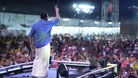 వీధుల్లో వాటర్ బాటిల్స్ అమ్మి.. ఇప్పుడు పాన్ ఇండియా సెన్సేషన్..