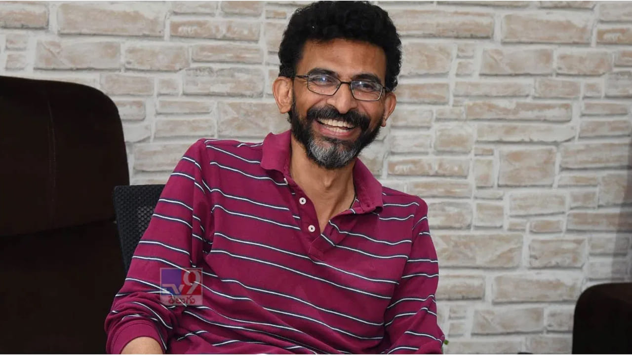 లైఫ్ ఈజ్ బ్యూటిఫుల్ ఒక పొరపాటు అని అంగీకరించినప్పటికీ, అది తన జడ్జిమెంట్ లోపం కాదని, సినిమా నిర్మాణం అనేది కేవలం ఒక నిర్ణయం కాదని వివరించారు. కొంత గందరగోళం ఉన్నప్పుడు అటువంటి చిత్రాలు వస్తాయని పేర్కొన్నారు. అనామిక చిత్రం విషయానికి వస్తే, నిర్భయ ఘటనతో మహిళా సమస్యలపై తాను ప్రేరణ పొంది, ఆ చిత్రానికి శ్రీకారం చుట్టానని తెలిపారు. తెలుగులో అటువంటి కథలు కొంత డేంజర్ అని తాను మేకర్స్‌కు చెప్పినప్పటికీ, నయనతారతో కాంబినేషన్ కావాలని వారు కోరుకున్నారని వెల్లడించారు.