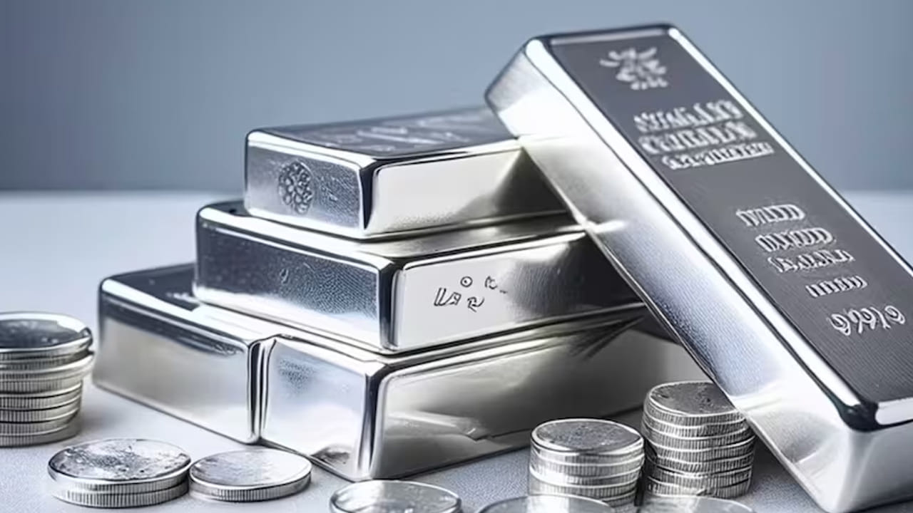 Silver: వెండి ధర ఒక్కసారిగా రూ.77 వేలు ఎందుకు పెరిగింది? వెనకున్న కారణలు ఇవేనా?