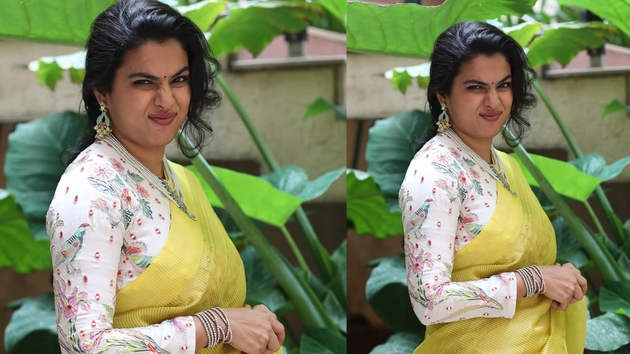 పాట రచనలో ఎటువంటి పరిమితులు, ఫిల్టర్లు లేకుండా తన నిజమైన స్వీయ రూపాన్ని చూపించినట్లు తెలిపారు. కేవలం చీరలు, కుర్తీలు మాత్రమే కాకుండా, వివిధ రకాల దుస్తులు ధరించడం, తల్లిగా ఉండటం వంటివన్నీ తన వ్యక్తిత్వంలోని వివిధ కోణాలని ఆమె చెప్పారు. ప్లేబ్యాక్ సింగింగ్‌కు భిన్నంగా, స్వతంత్ర సంగీతం తనను తాను ప్రామాణికంగా వ్యక్తం చేయడానికి అద్భుతమైన అవకాశం కల్పించిందని శ్రావణ భార్గవి తెలిపారు. పాటను రాయడం, కంపోజ్ చేయడం, ఉత్పత్తి చేయడం, మార్కెటింగ్ చేయడం వంటి అన్ని ప్రక్రియలలో తనకు పూర్తి నియంత్రణ ఉంటుందని చెప్పారు. 
