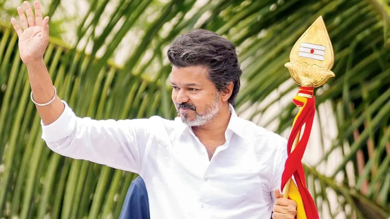 ముఖ్యంగా సీఎం పదవి విషయంలో అనేక ఇబ్బందులు, గందరగోళ పరిస్థితులు ఏర్పడుతాయంట.  అయినా కానీ గ్రహాలు చాలా వరకు శుభ స్థానంలో ఉండటం,  ముఖ్యంగా అధికారానికి సంబంధించిన పదో ఇల్లు చాలా బలంగా ఉండలం వలన ఎన్ని ఇబ్బందులు ఎదురైనా ఈయన అధికార్ని చేపట్టి , గొప్ప స్థానంలో ఉండే ఛాన్స్ తప్పకుండా ఉందని జ్యోతిష్య శాస్త్ర నిపుణులు తెలియజేస్తున్నారు.