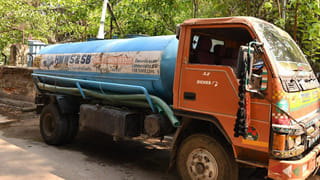 Hyderabad: నడిరోడ్డుపై మహిళను వేధిస్తారా..? నేపాలీల బెండు తీసిన పోలీసులు