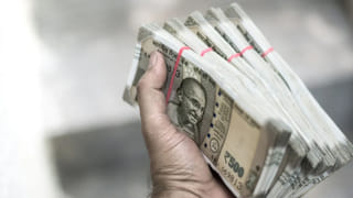 8th Pay Commission: ఫిట్‌మెంట్ ఫ్యాక్టర్, శాలరీ పెరుగుదల ఎప్పుడు ప్రకటిస్తారు? గత ట్రెండ్స్ ఏం చెప్తున్నాయి?