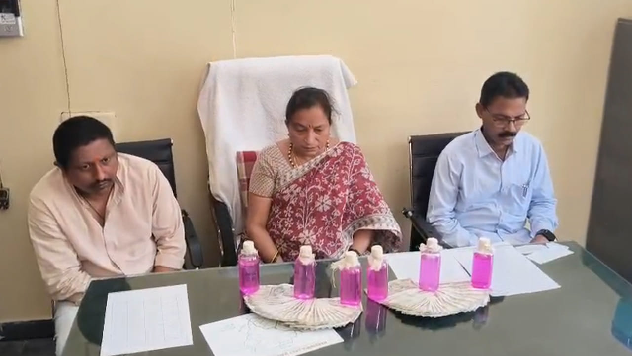 Telangana: ఏసీబీకి వలలో ఎంపీడీవో.. సంబరాలు చేసుకుంటున్న బాధితులు..!