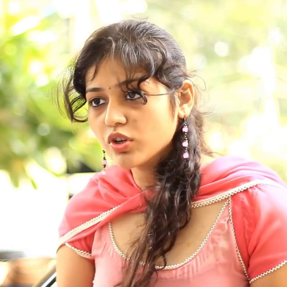 అప్పుడు షార్ట్ ఫిల్మ్ హీరోయిన్.. ఇప్పుడు ఇండస్ట్రీలో హాట్ బ్యూటీ.. ఎవరో గుర్తుపట్టారా.?