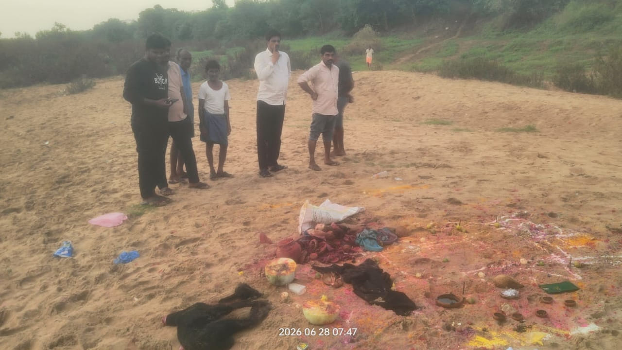 Telangana: ఆహ్లాదంగా ఉండే గోదావరి తీరంలో.. ఉదయాన్నే భయానక దృశ్యం..