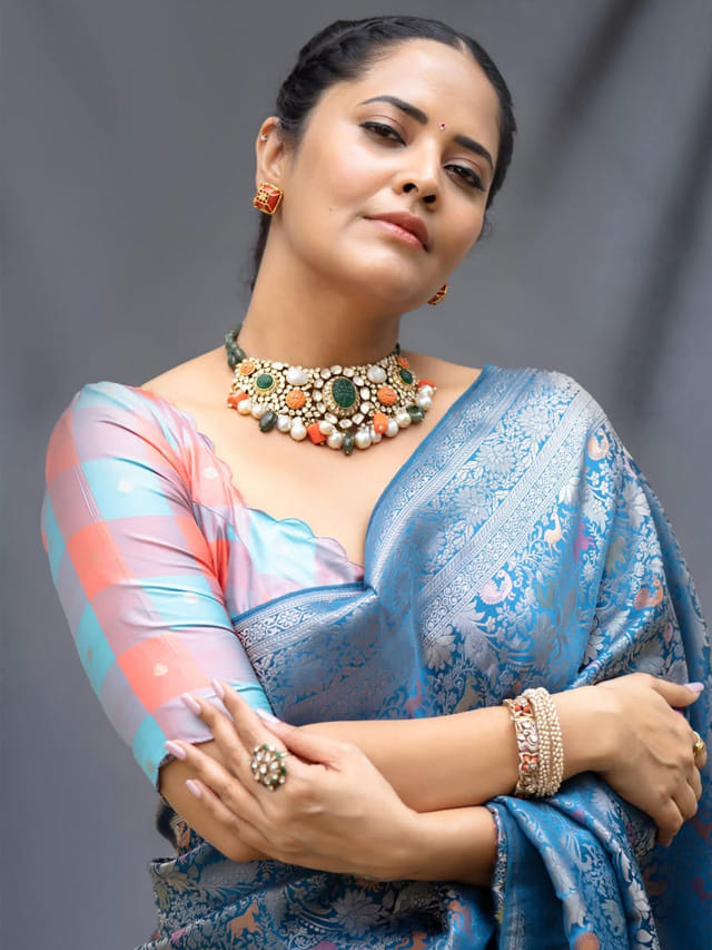 క్యూట్ లుక్స్ తో దుమ్ము దుమారం చేస్తున్న అనసూయ.. పిక్స్ వైరల్