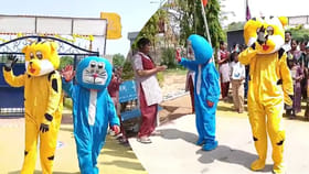 బడి బాటకు అమావాస్య గండం.. తొలిరోజు నో అడ్మిషన్లు..!