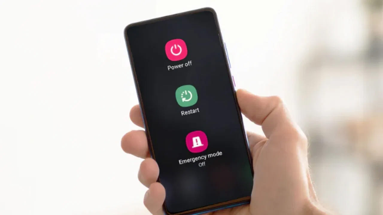 Tech Tips: రోజుకు ఒకసారి ఫోన్ రీస్టార్ట్ చేస్తే ఏమవుతుందో తెలుసా..? ఈ విషయాలు లైట్ తీసుకోవద్దు..