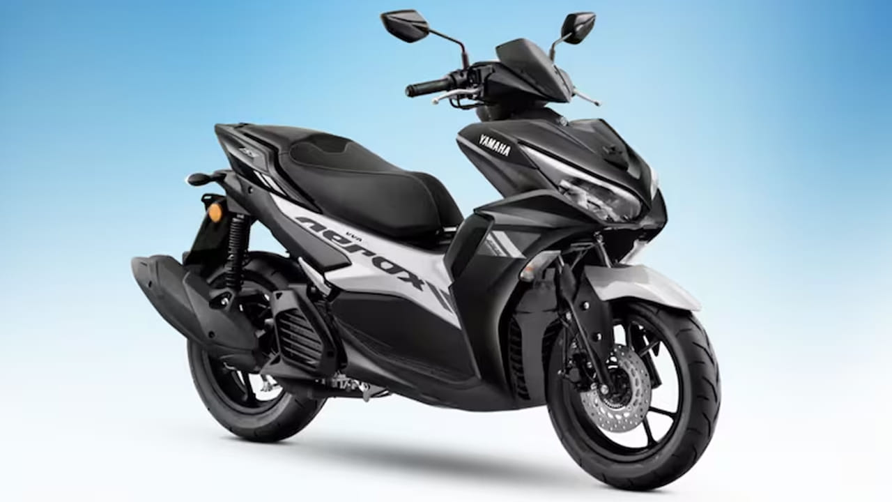  Best Scooters: మీరు ప్రయాణానికి సరసమైన, అందమైన, మంచి మైలేజీ ఇచ్చే స్కూటర్ కోసం చూస్తున్నట్లయితే ఇవి తెలుసుకోవాల్సిందే. మార్కెట్లో ఎన్నో స్కూటర్ కంపెనీలు, వందలాది ఎలక్ట్రిక్ వాహనాలు (EVలు) ఉండటంతో ప్రతిరోజూ అనేక కొత్త మోడళ్లు పరిచయం అవుతుండటంతో వాహనదారులు గందరగోళానికి గురవుతున్నారు. ఇలాంటి వాతావరణంలో మీరు ఆఫీసు ఉపయోగం కోసం ఒక వాహనాన్ని కొనాలని చూస్తున్నారా? అయితే ఈ వాహనాల గురించి తెలుసుకోవాల్సిందే.