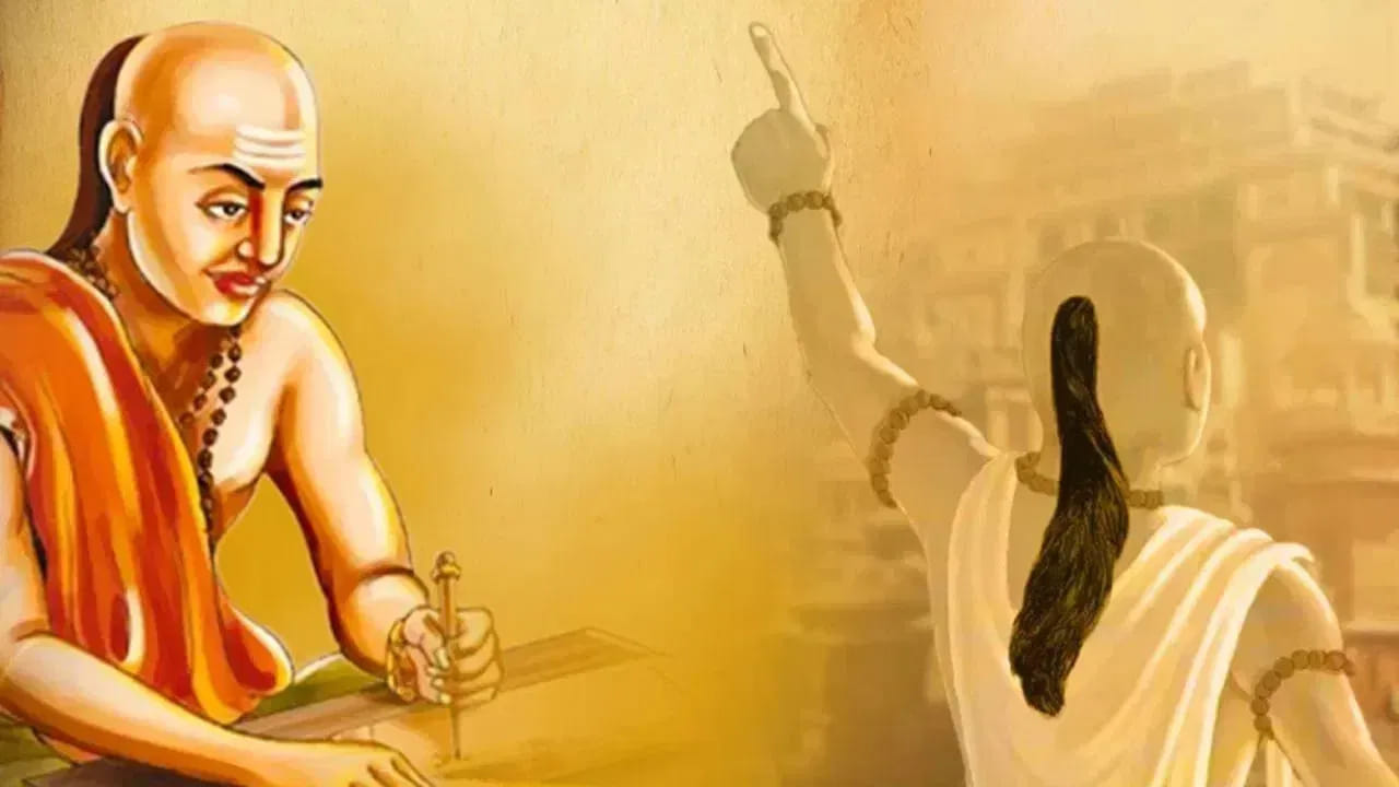 
ఇంకా ఎవరు నిజమైన స్నేహితులో, ఎవరు నటిస్తున్నారో అది తెలుసుకోండి. కొందరు ఎవరికి వారు  బలవంతులమని ఫీల్ అవుతూ ఉంటారు. కానీ, వాళ్లకి మించిన వాళ్ళు కూడా  సమర్థులు ఎదురుపడతారు. అప్పుడు మీరు వారి అడుగులను తెలివిగా చూస్తూ ప్లాన్ చేసుకుని ముందుకు వెళ్ళాలి అప్పుడే మీరు గెలవగలుగుతారు 