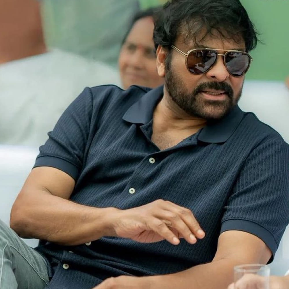 చిరంజీవి ఆహార నియమాల గురించి హర్షవర్ధన్ ఆసక్తికర విషయాలు పంచుకున్నారు. షూటింగ్ సెట్‌లో చిరంజీవితో కలిసి భోజనం చేసిన సందర్భాలను గుర్తు చేసుకుంటూ, చిరంజీవి ఇంట్లో నుంచి రుచికరమైన ఆహారం వచ్చినా, ఆయన చాలా పరిమితంగా, క్రమశిక్షణతో తీసుకుంటారని చెప్పారు. "నేను నా పప్పు అన్నం ముగించేలోపు, ఆయన పెరుగు అన్నం కూడా అయిపోయింది" అని అన్నారు. ఆ సీన్ చిరంజీవికి తన ఆహారంపై ఎంత నియంత్రణ ఉందో తెలియజేస్తుందని అన్నారు. 