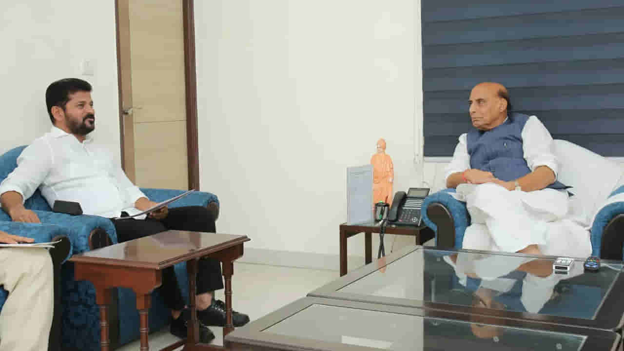 తెలంగాణకు రక్షణ రంగం బూస్ట్.. కేంద్ర మంత్రితో సీఎం రేవంత్ రెడ్డి కీలక భేటీ!
