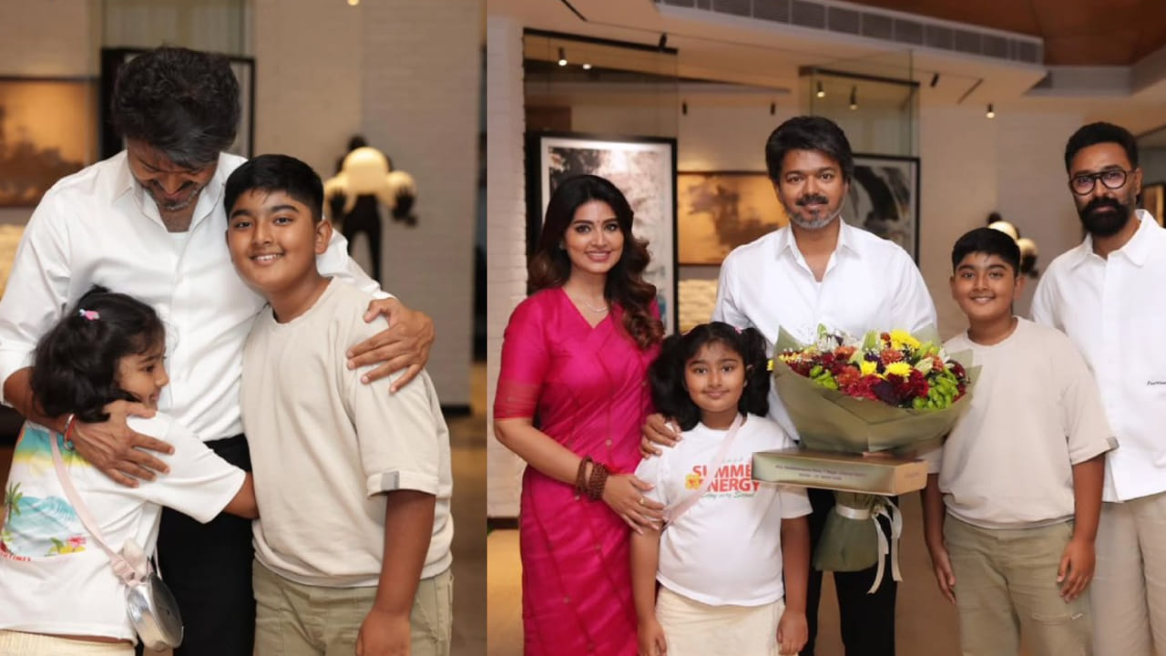  ముఖ్యమంత్రిగా పదవీ బాధ్యతలు స్వీకరించినప్పటి నుంచి తమిళ సినిమా ఇండస్ట్రీ అభివృద్దికి సంబంధించి పలు కీలక నిర్ణయాలు తీసుకుంటున్నారు విజయ్. ఇందులో భాగంగానే కోలీవుడ్ హీరోలు, దర్శక నిర్మాతలు సీఎంను కలిసి అభినందనలు, శుభాకాంక్షలు తెలుపుతున్నారు 

