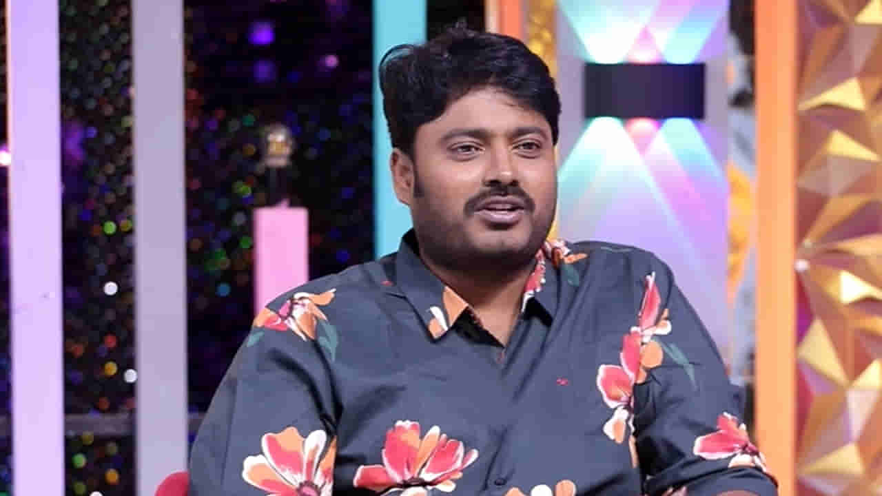 కృష్ణానగర్ కష్టాలు.. ఇరుకు గదుల్లో ఉంటూ.. ఫ్రెష్ అవ్వడానికి మాల్స్కు వెళ్లేవాళ్లం..