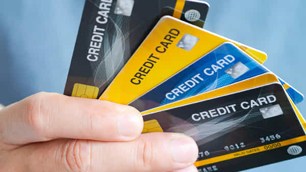 Credit Card: క్రెడిట్ కార్డులు వాడేవారికి కొత్త రూల్స్.. జూన్ 15 నుంచే అమల్లోకి.. ఈ విషయాలు తెలుసుకోండి..
